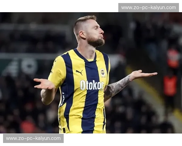 伯纳乌的蓝色火焰：皇马与费内巴切的欧陆较量，一场关于荣耀与传承的史诗